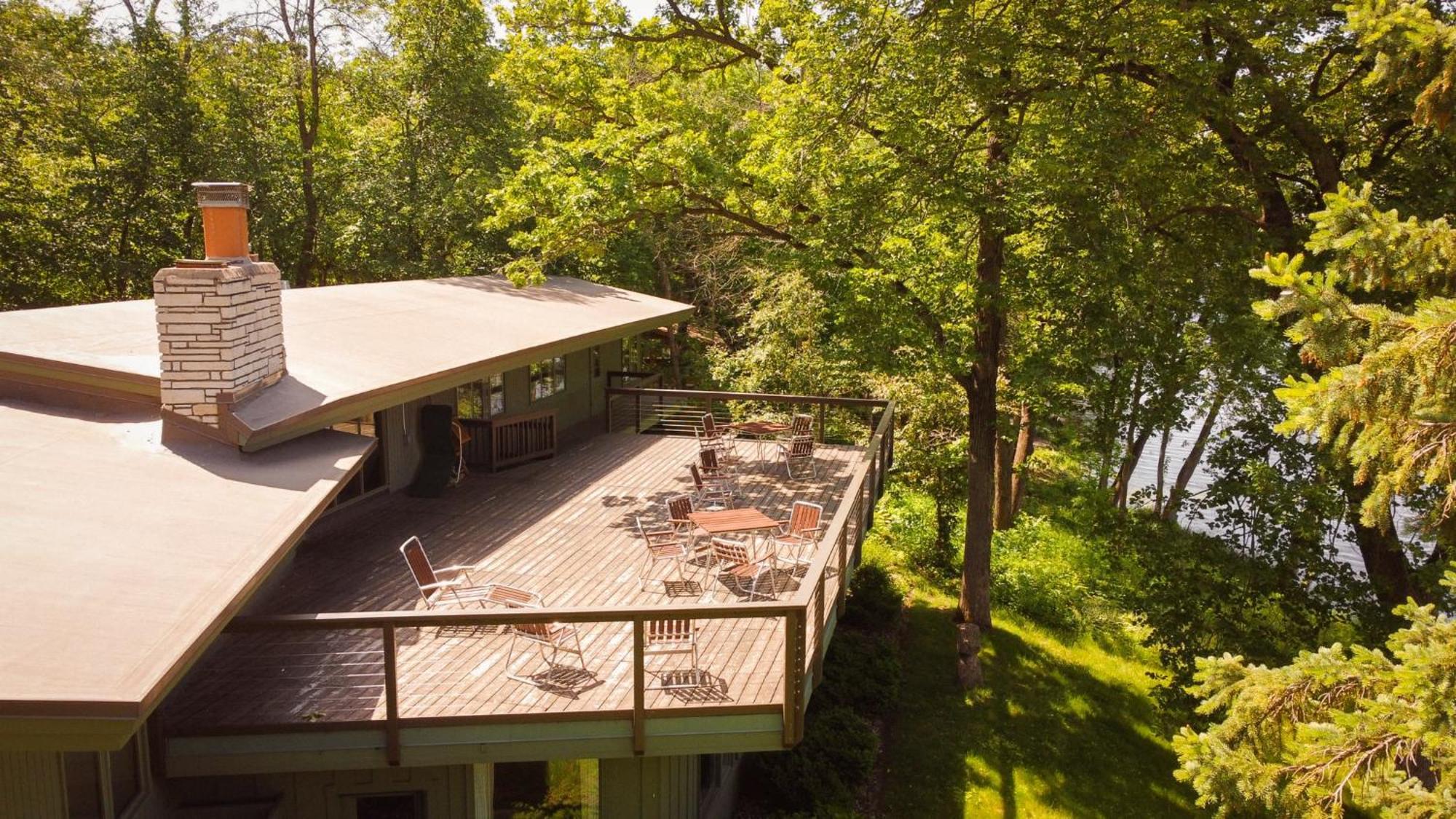 Mid-Century Lakefront Haven Near Wayzata Villa Minneapolis Exterior photo